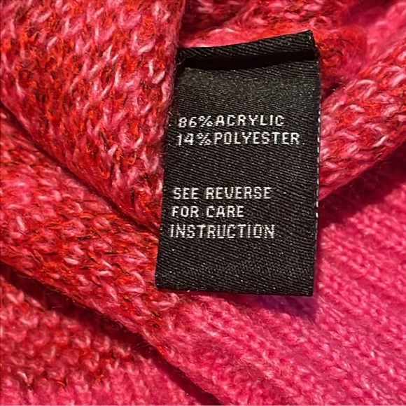 NWOT New Cliche Red and Pink Houndstooth Turtleneck Sweater - Picture 6 of 11